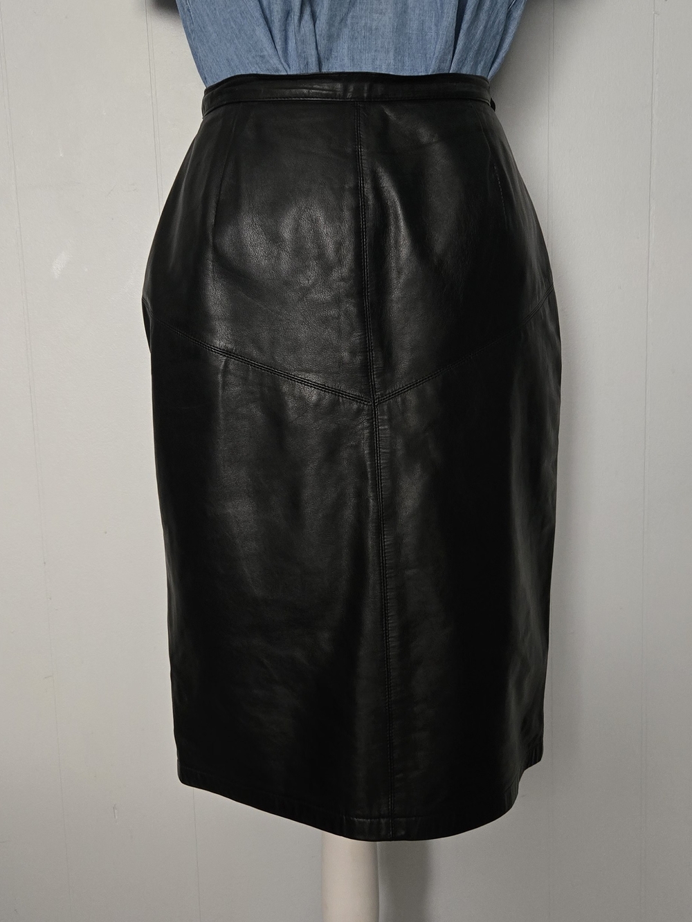 Vintage Jones New York Black Leather Pencil Skirt